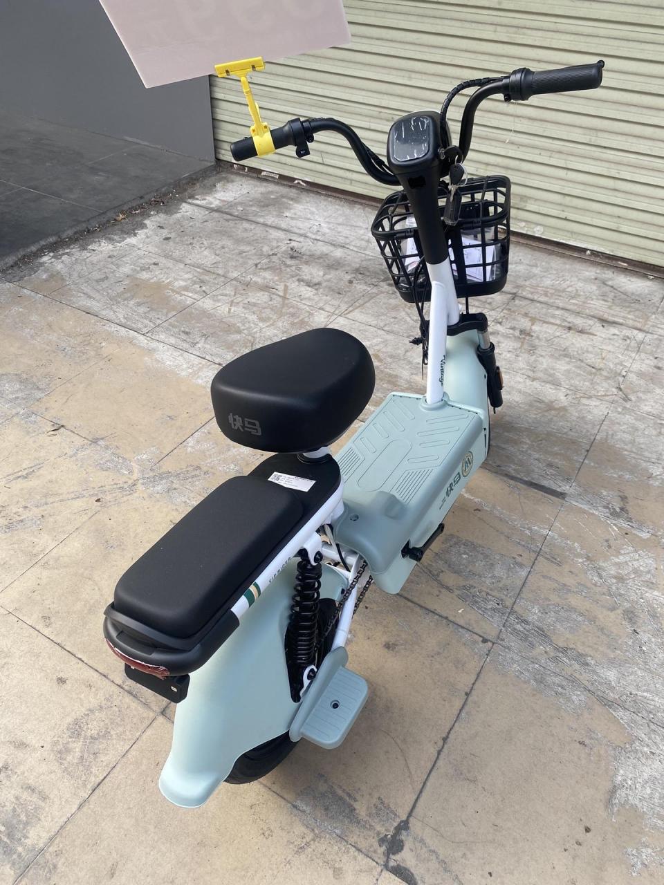 全新国标电动车,可上牌,配48v12a超威电池,配充电器,可以行驶40公里