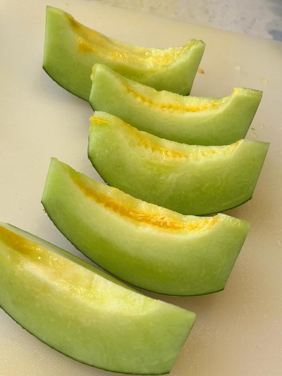 网纹瓜  网纹蜜瓜新鲜到店 玫珑蜜瓜约起来78 翡翠般玲珑剔透的果肉