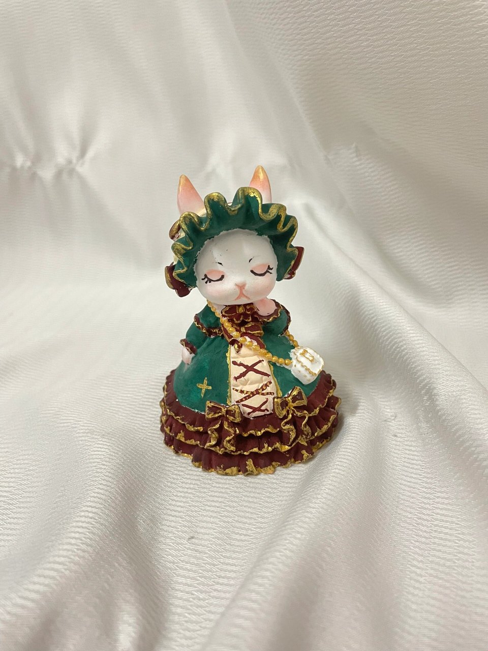 苏菲兔石膏娃娃涂色 这个配色简直不好太贵气