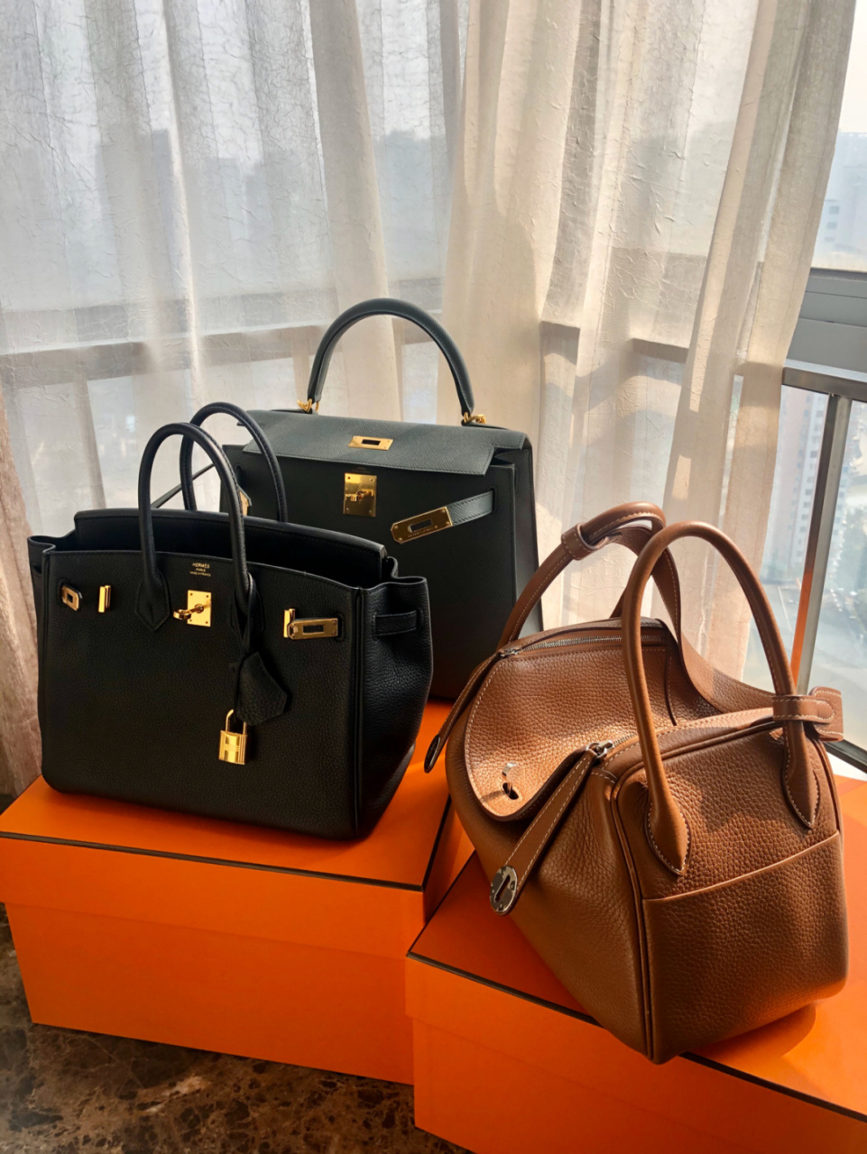 今天来分享2020年的入的第一个爱马仕:28kelly 外缝 epson皮 63 杏仁