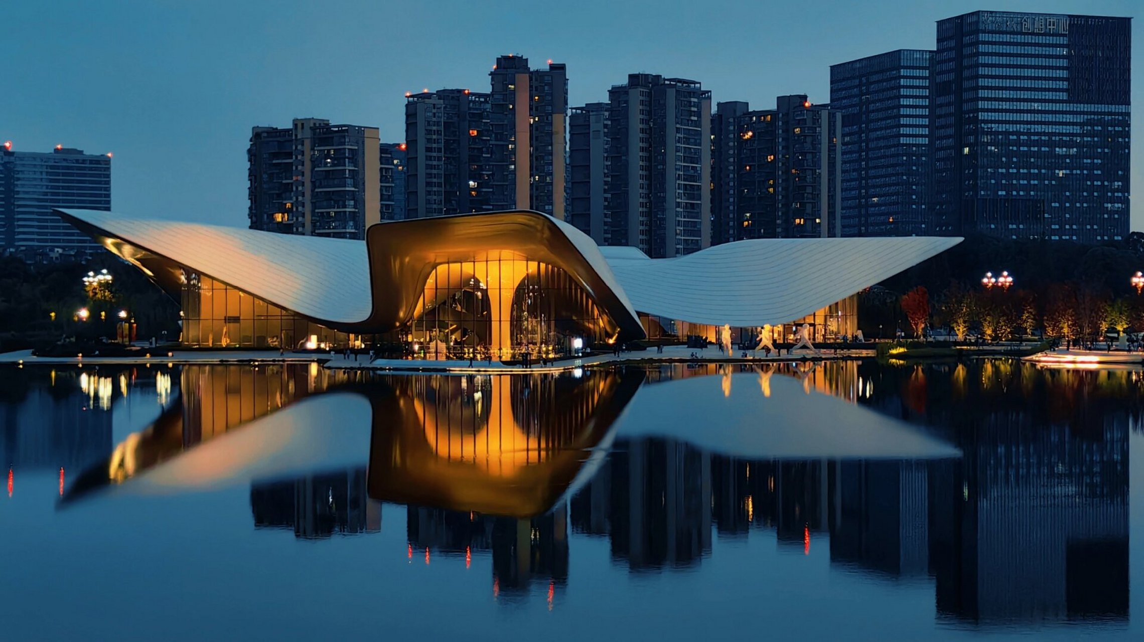 成都天府艺术公园 一个人慢悠悠闲逛拍照不要太舒服!