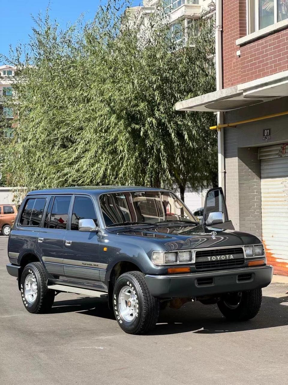 新到1993年丰田4500.lc80极品车况!