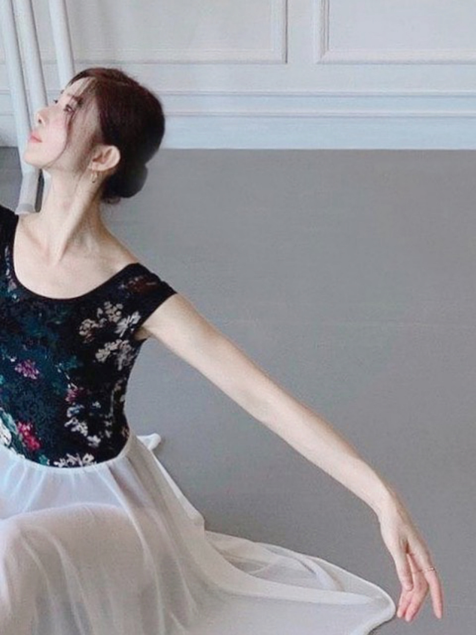 这年头还有人体罚? 现在哪一个专业的舞蹈生没挨过打?