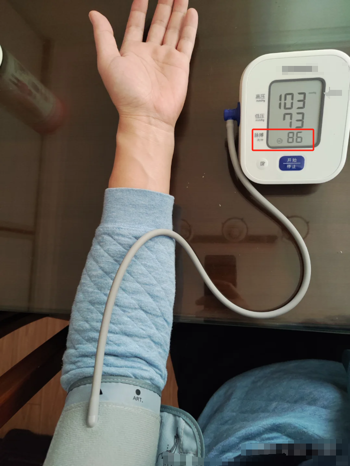 脉搏80-90次/分是正常的