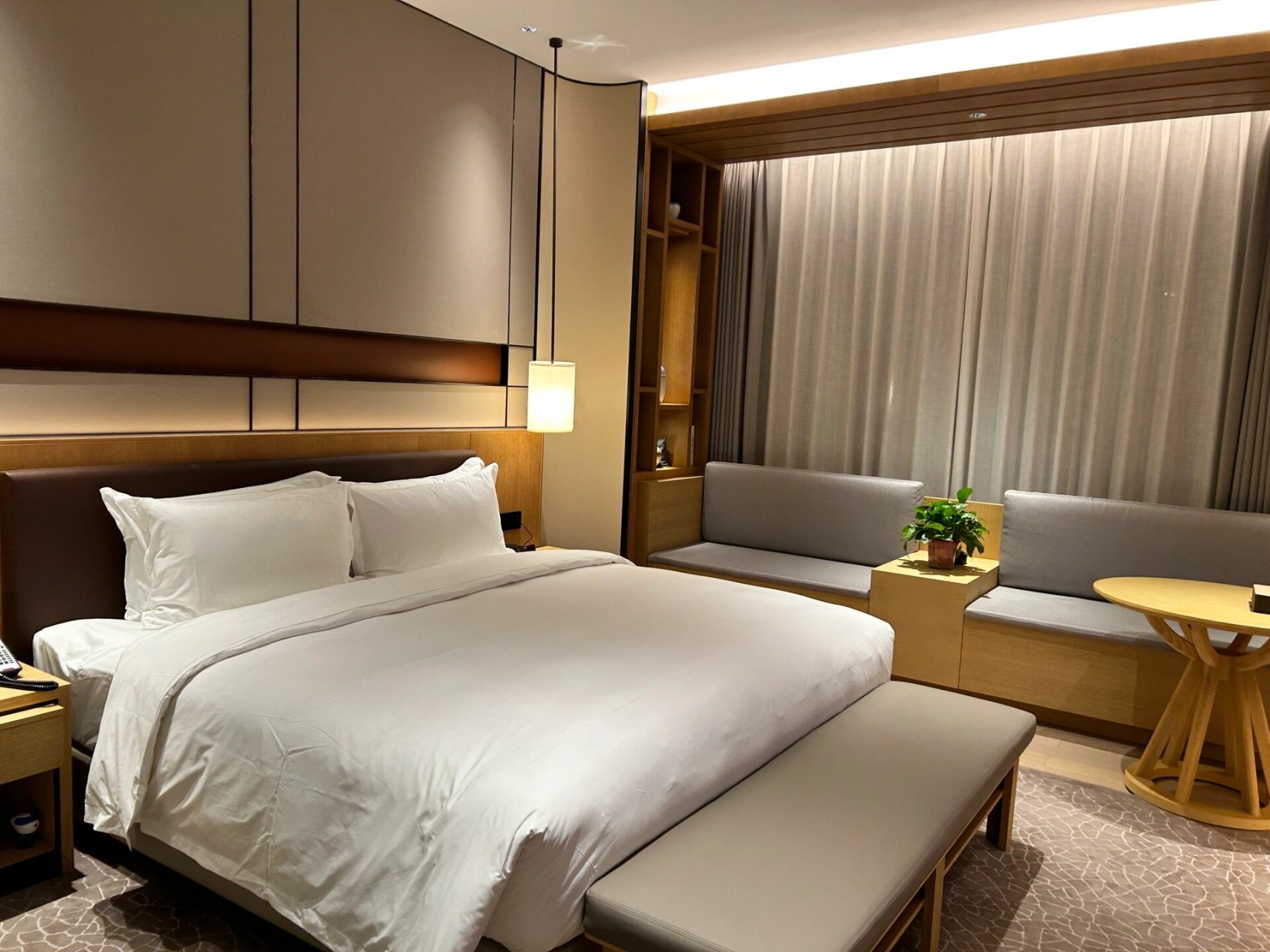 酒店 在运城距离机场很近,装修也很新的就这家了吧,要么诺富特也就