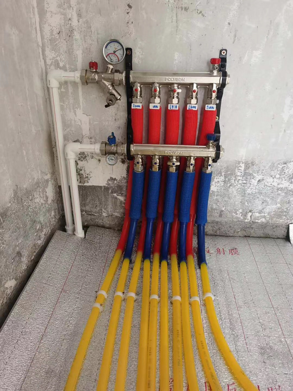 北方地区分水器应该安装在什么位置 地暖分水器的位