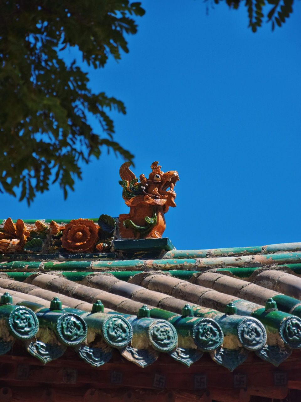 净土寺主殿大雄宝殿,重建于大定二十四年,深广各三间,平面略成方形