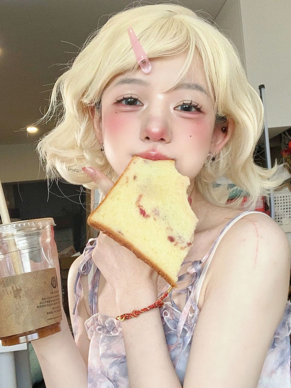 是纹身不是抓痕96 已经纹了好几年了, 还能被朋友关心是不是被猫抓