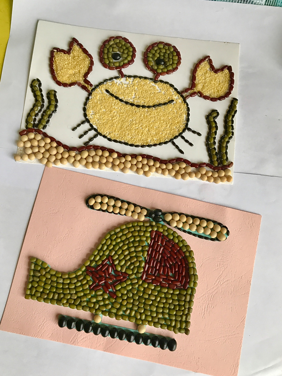 简单的种子粘贴画 胶枪,硬卡纸,黄豆,绿豆,黑米