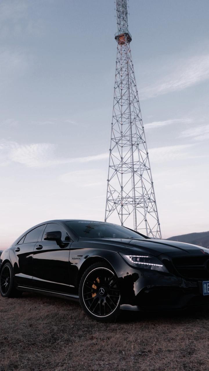 2012年,第二代cls在国内上市,因尾灯独特的造型被称为"恶魔之眼".