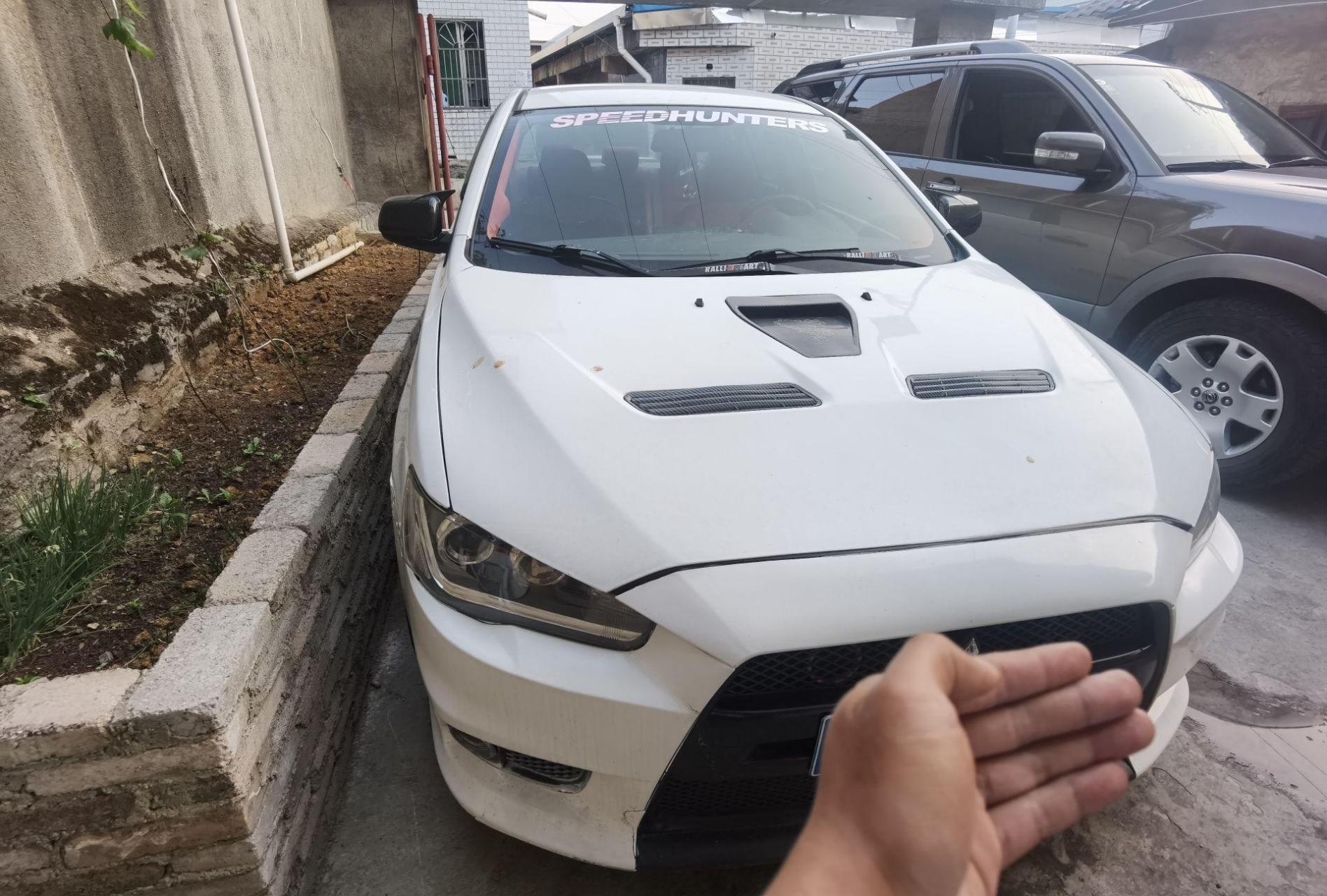 8手动,车况完美.10年上牌三菱翼神 1.