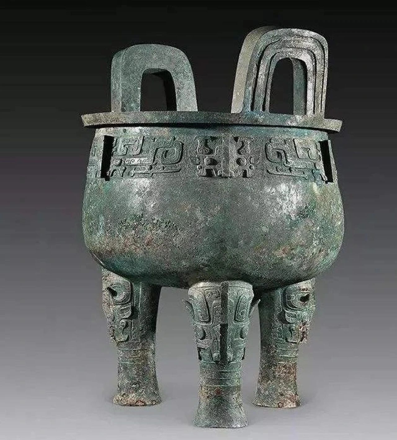 每天认识一件文物|子龙鼎