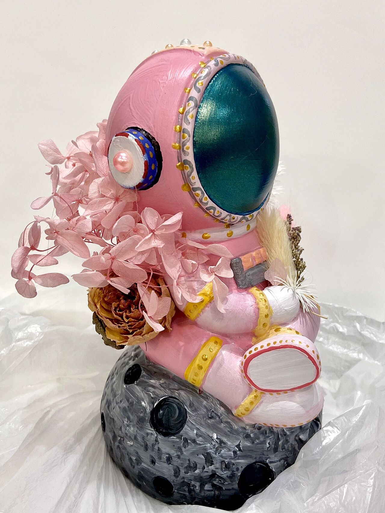 石膏娃娃太空人存钱罐涂鸦上色