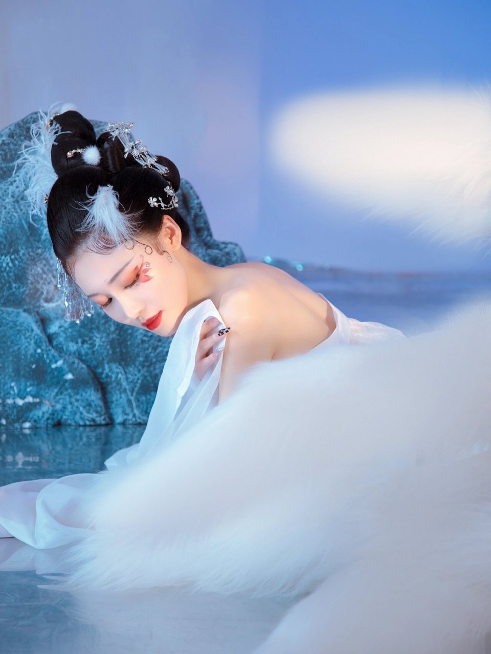 山海经|妩媚撩人的九尾狐古风写真 青丘之国·其山有狐 尾有九只,皆