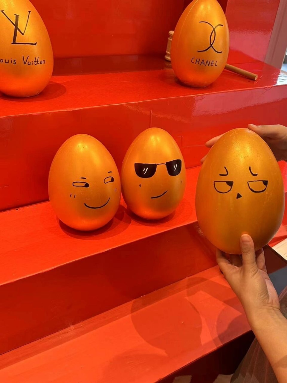 案场金蛋简笔画 今天画个简笔画~ 好久没更新啦~ 最近国庆都要忙的脚