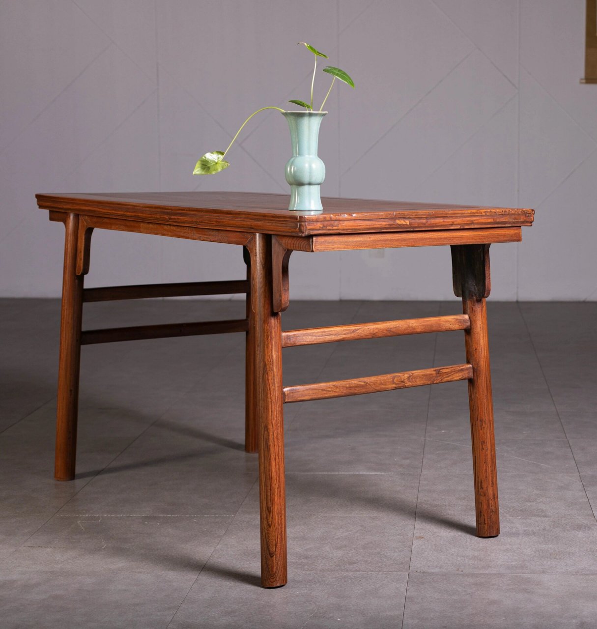 清晚期 蘇工 明式榉木夹头榫素刀牙画桌 【详情】此画桌刀牙板,梯子枨