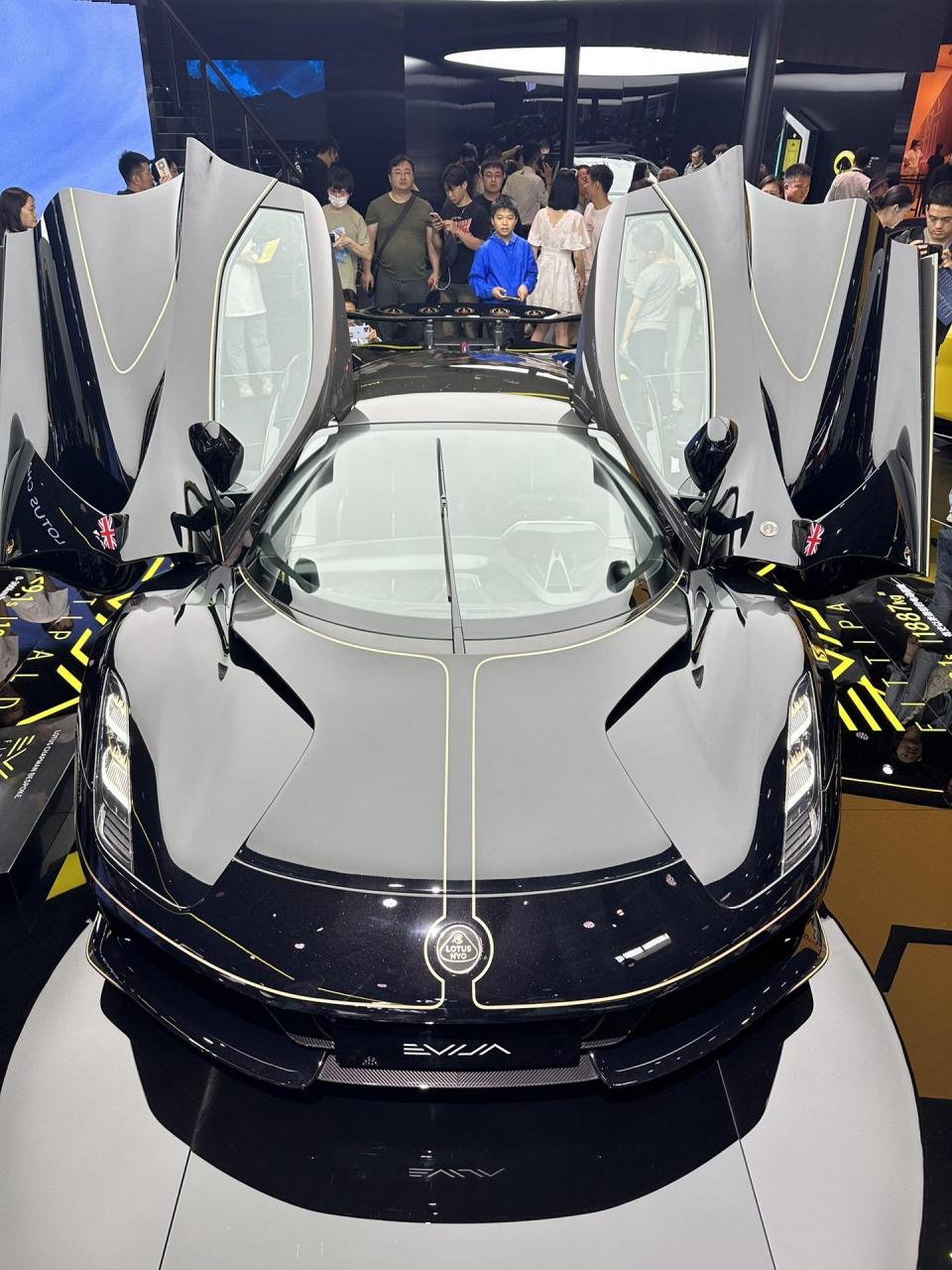 2680万的路特斯evija.