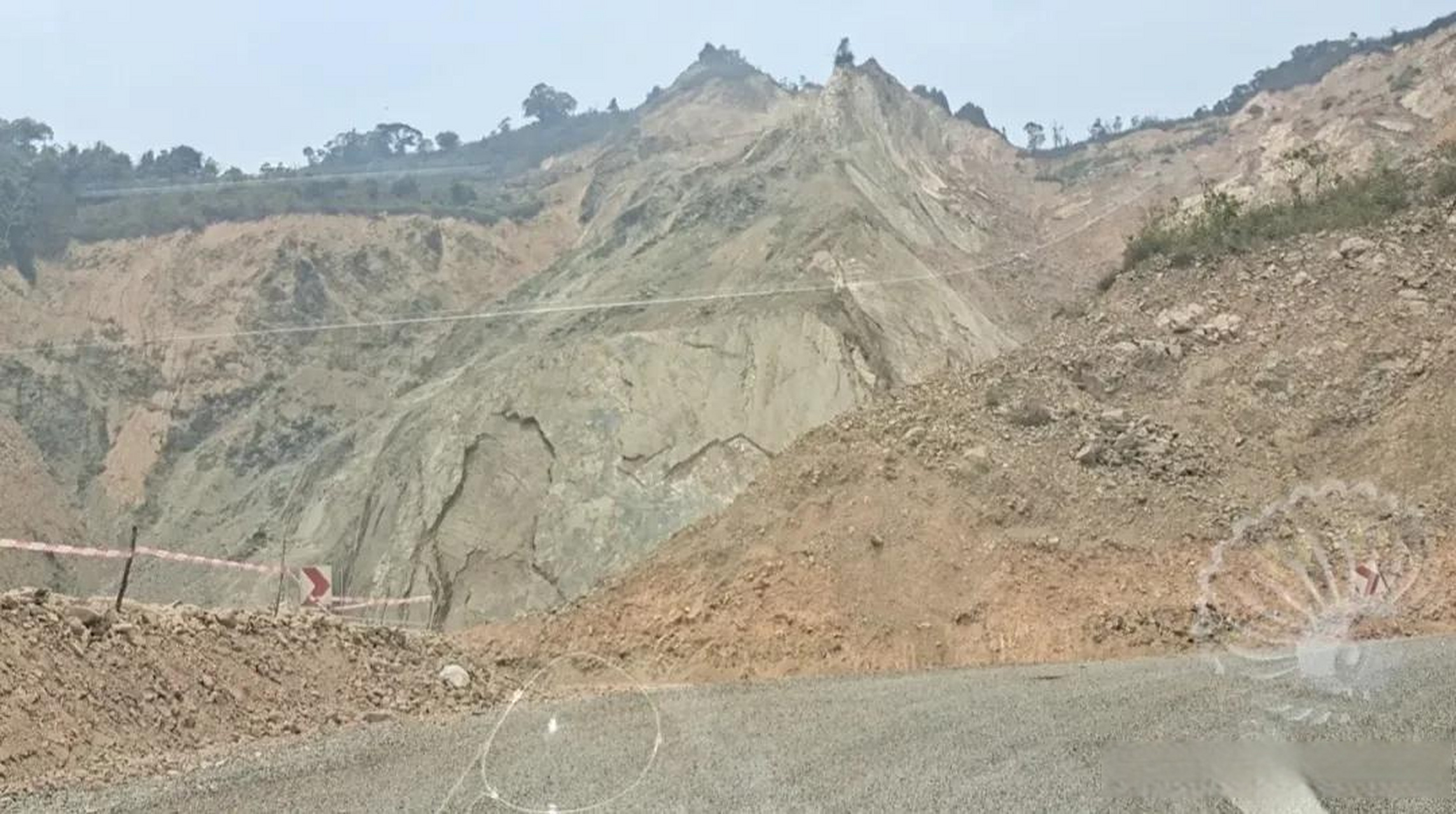 今天我来谈谈关于老挝土匪山土匪坡的事!