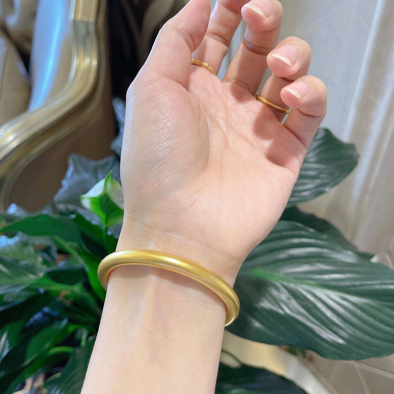 不浮夸,适合日常佩戴 以前觉得黄金俗,现在只想做个俗人 古法黄金手镯