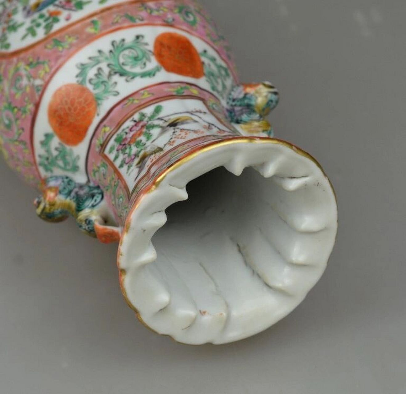 清末 外销 广彩 花瓶 一对 高25厘米 约