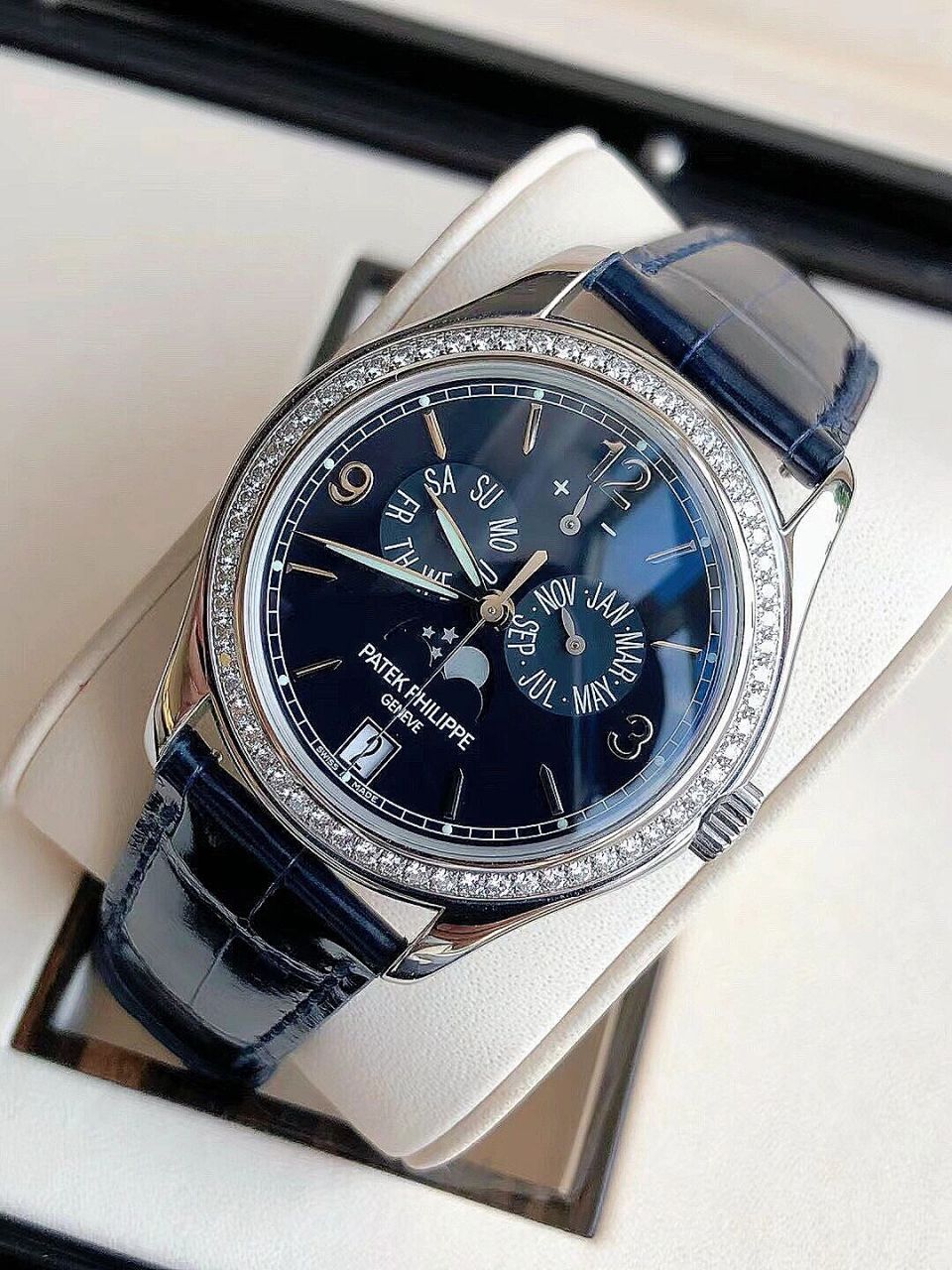 含泪低价出百达翡丽514701 百达翡丽5147g蓝盘外圈钻,复杂功能计时.