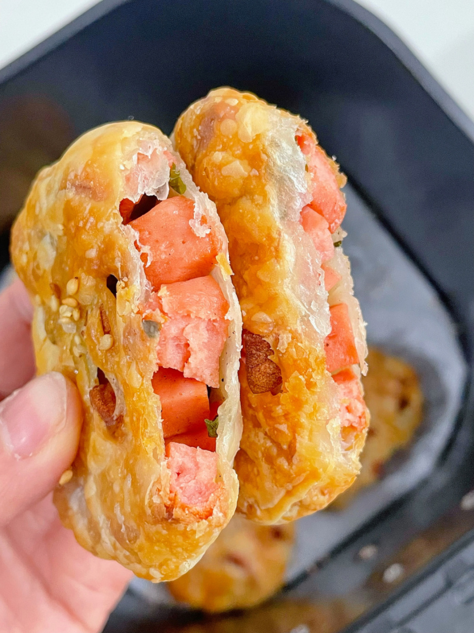 再发一次,空气炸锅葱油饼 酥脆掉渣,满口葱香,真的香迷糊了!