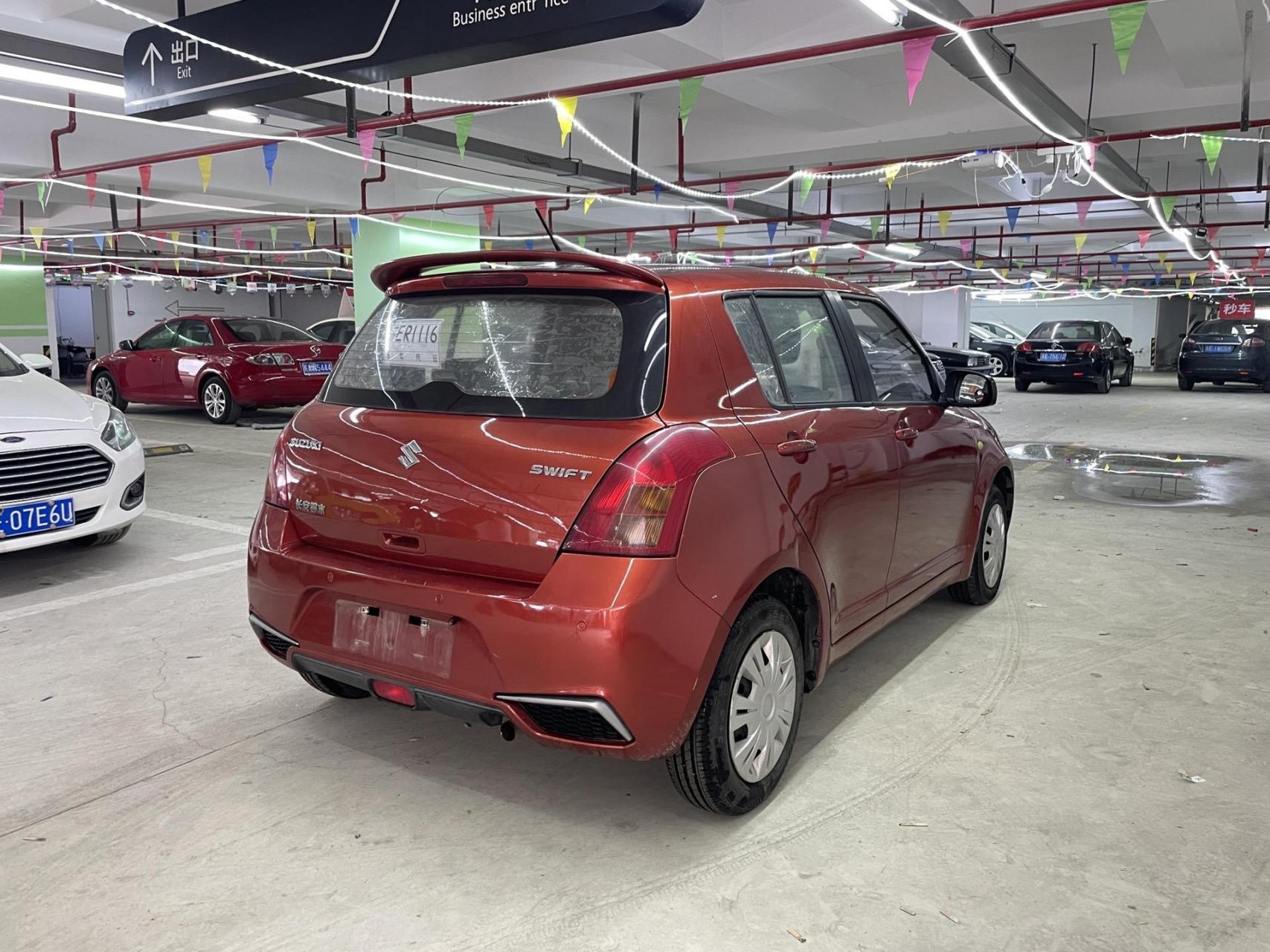 14年铃木雨燕 1.3l手动挡.一手车跑了八万多公里,车况非常好,全款1.