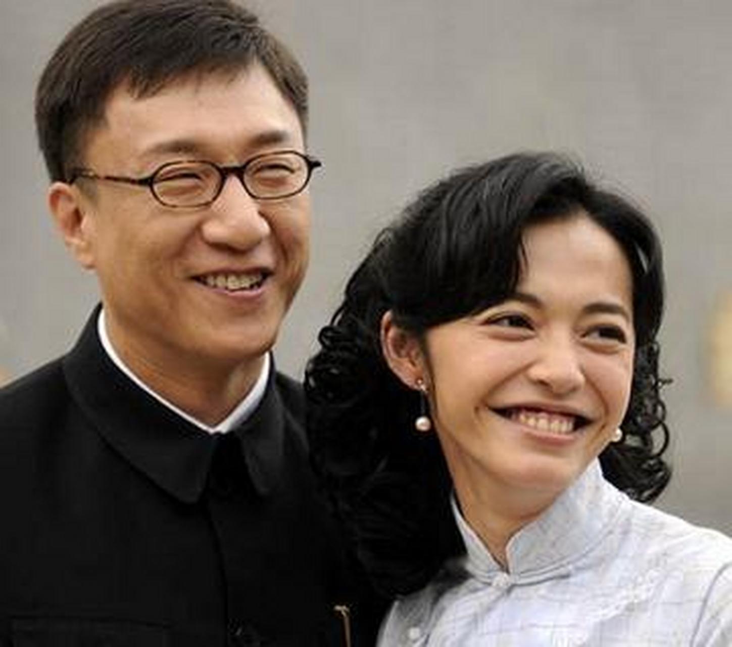 在《潜伏》剧组时,孙红雷和姚晨说:"你能不能生一个嘴巴小一点的女孩"