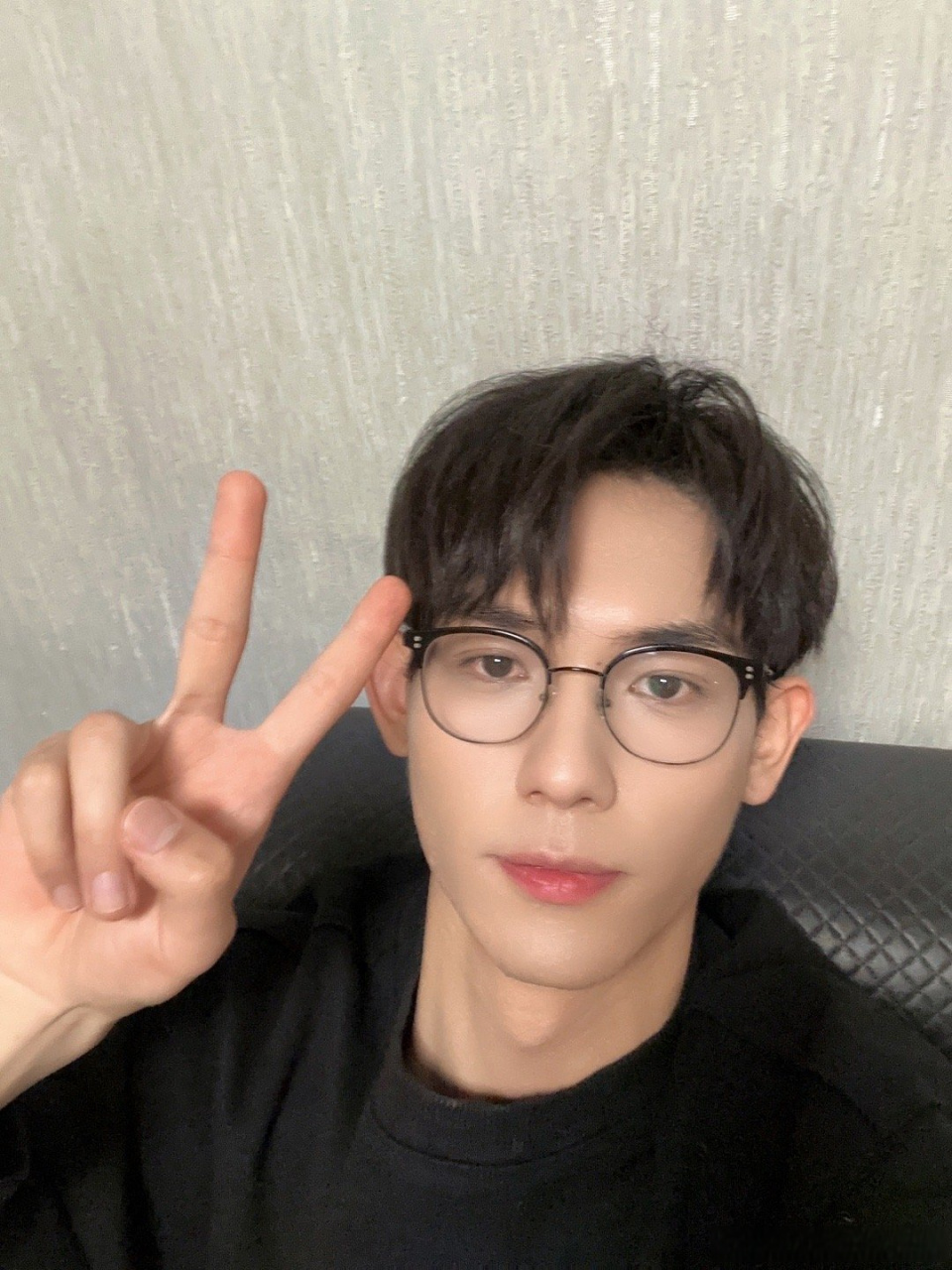 闪耀做自我##蒋熠铭的讲义# 今天是周几?