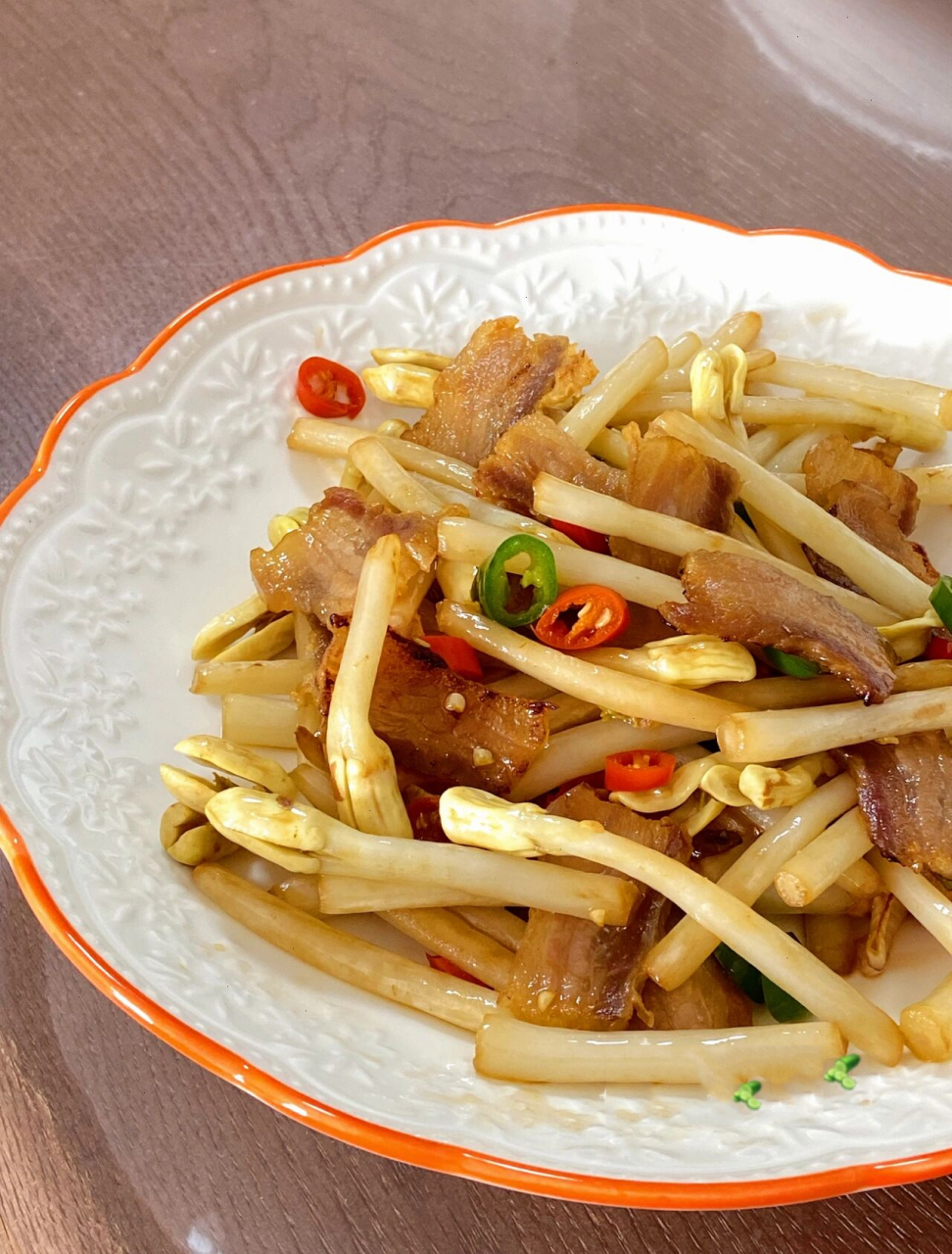 没有想到6315花生芽不但能吃还营养丰富 .