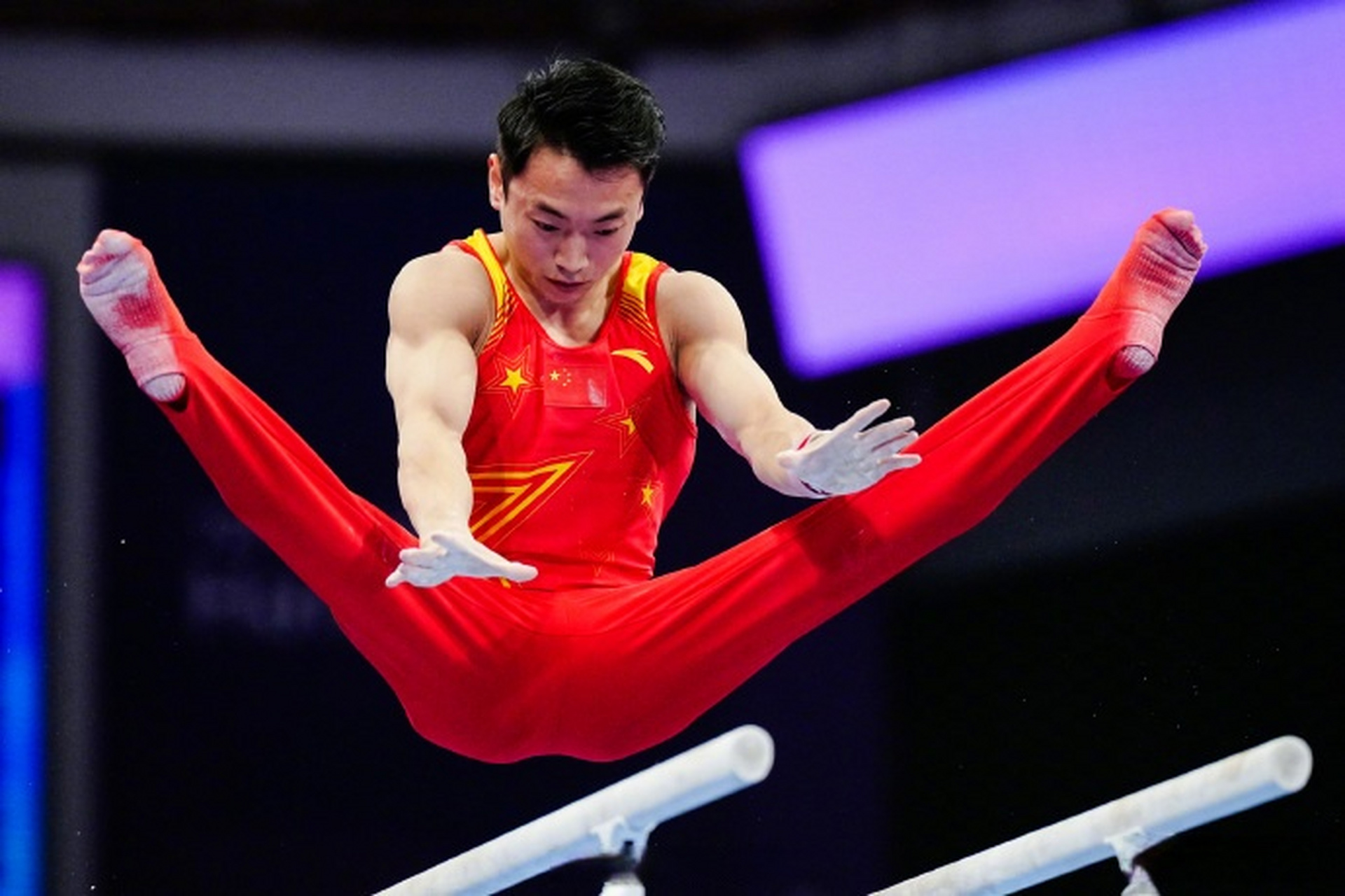 邹敬园男子双杠夺冠#[赞]】杭州亚运会竞技体操男子双杠决赛,中国
