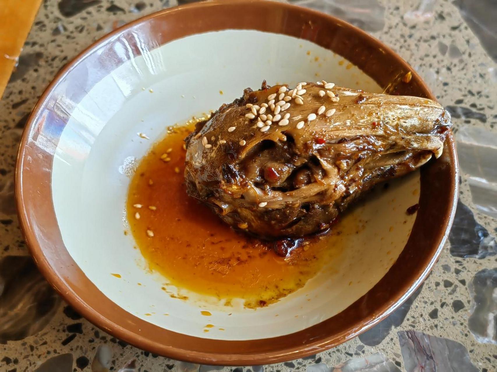 成都生活 麻辣兔头,五香兔头