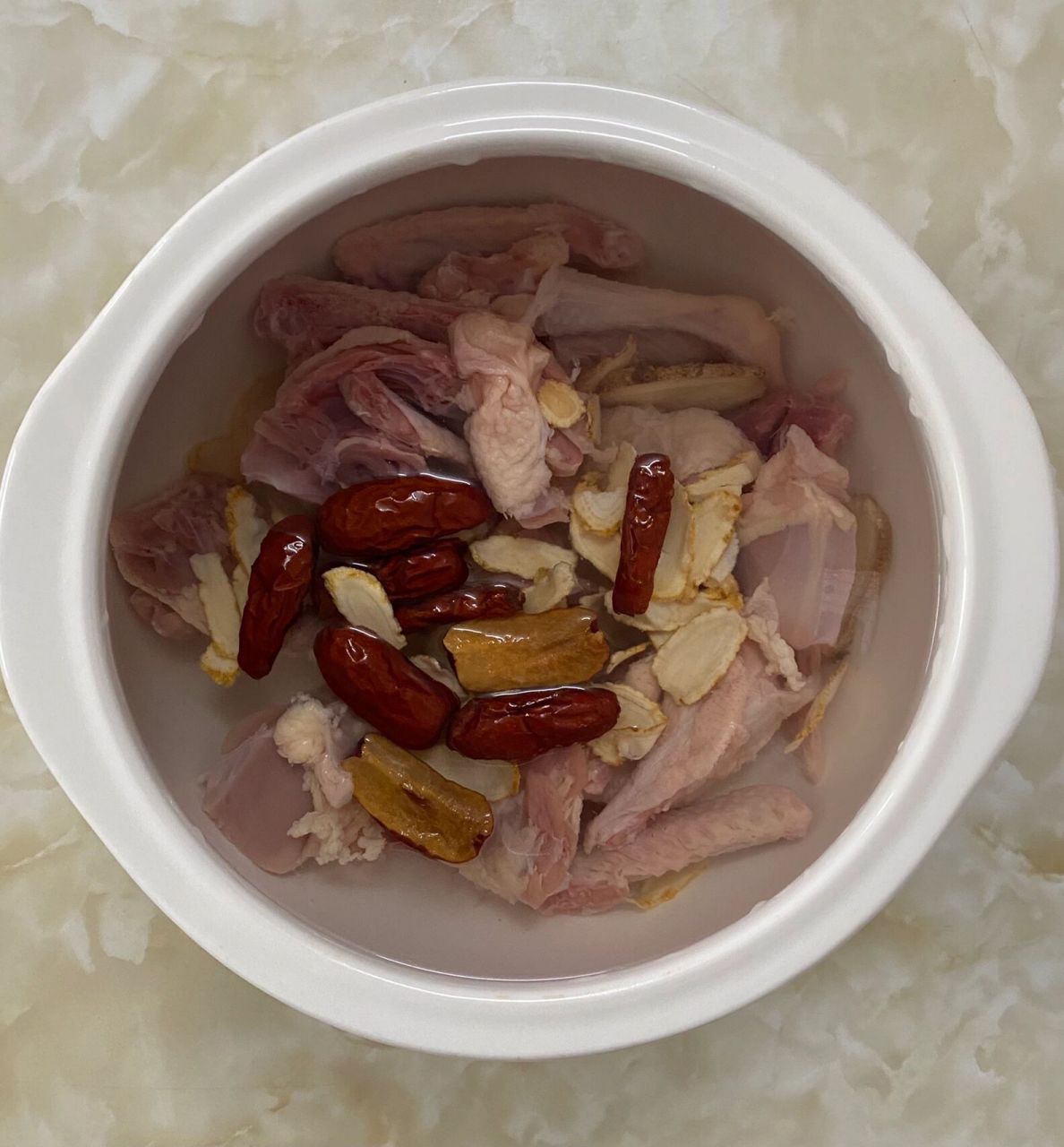 今日靓汤-西洋参鸽子汤92 97 鸽子77西洋参77红枣77姜片