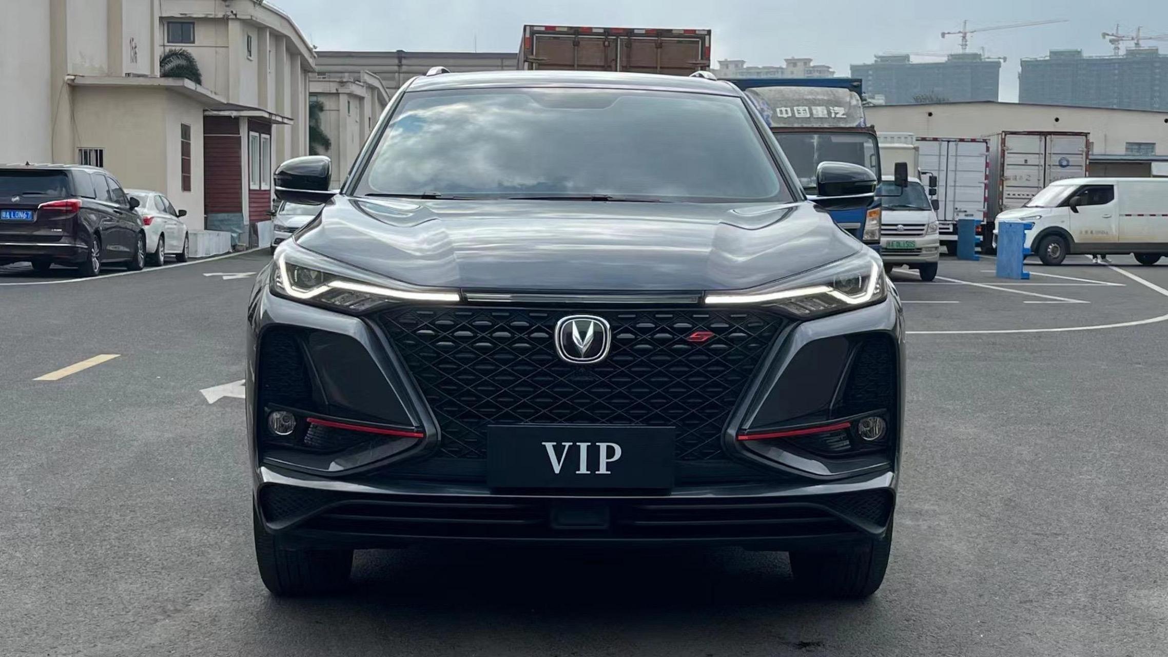 21年长安cs75plus1.5t自动挡.颜值suv21年长安cs75plus1.