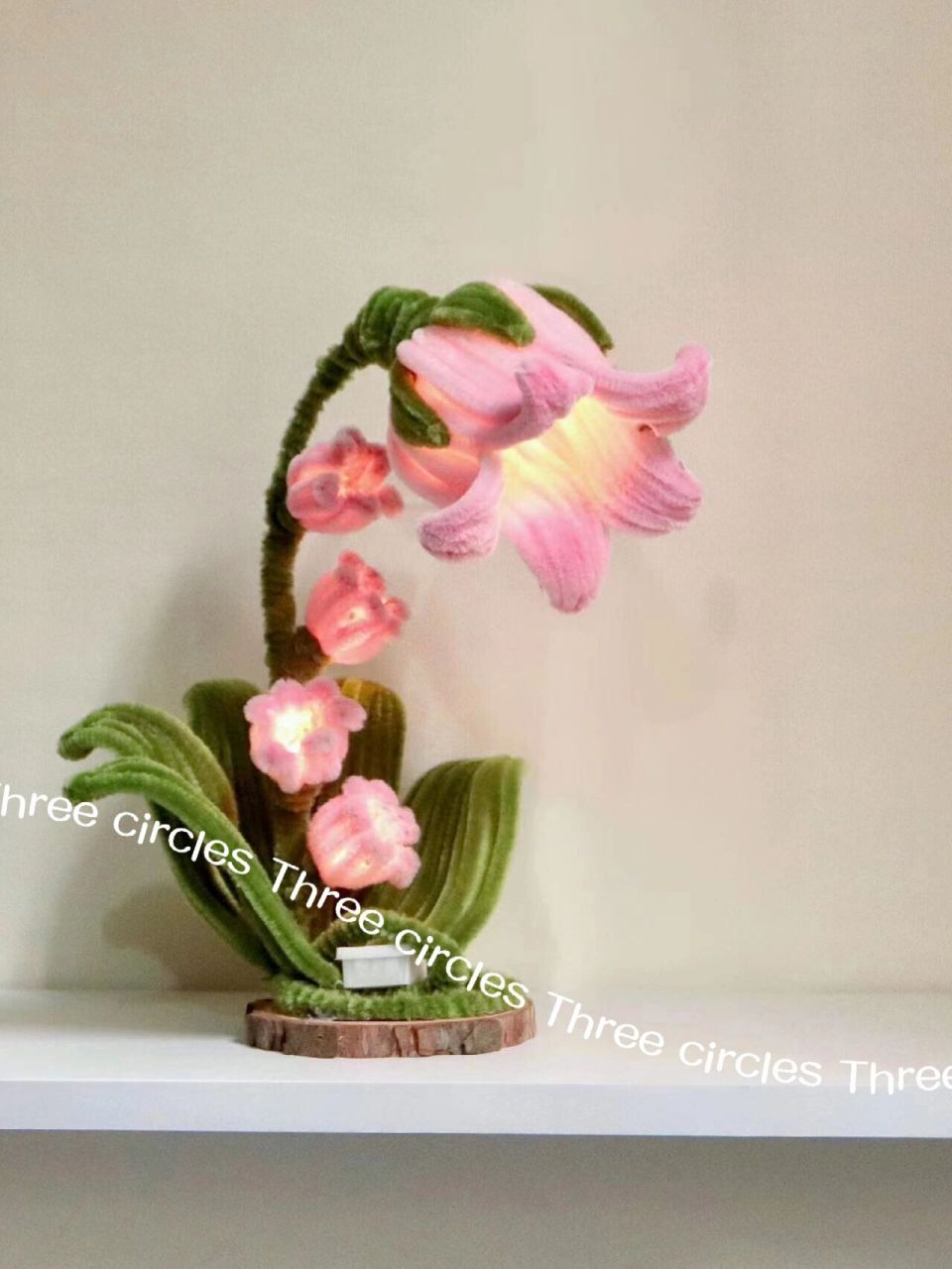 扭扭棒铃兰花小夜灯 | 扭扭棒的可能性 看到一个博主做了白色,根据