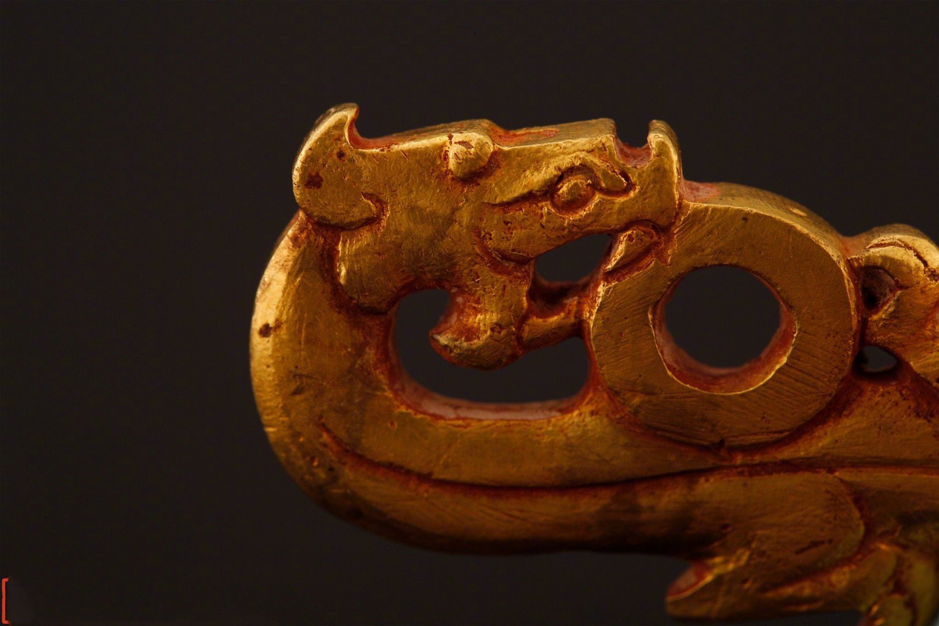 器物:汉代02双螭金带钩 04带钩是古人用以连接腰带的用具,类似