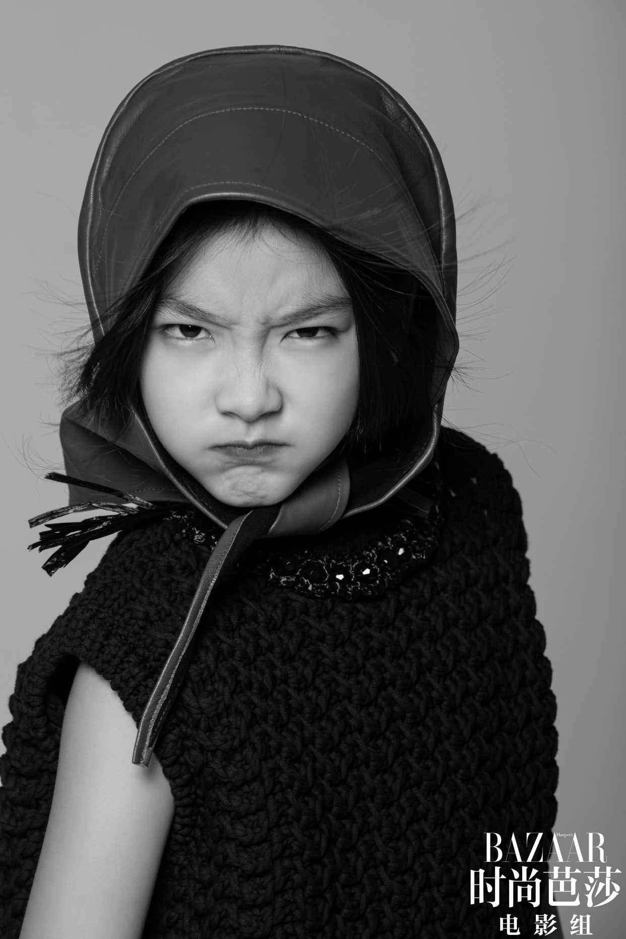 今日,@王圣迪 拍摄的《时尚芭莎》大片发布,大片整体采用黑白色调