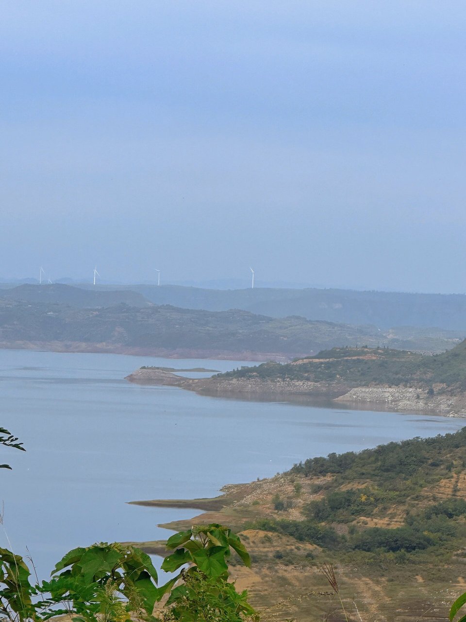 开车一小时到洛阳巴厘岛鹰嘴山 9915(最后一页有定位) 有专门的