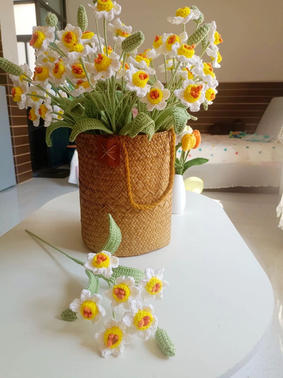 水仙花花束(付图解) 有一种花叫水仙花,它的花语是:借水而生,遇水成仙