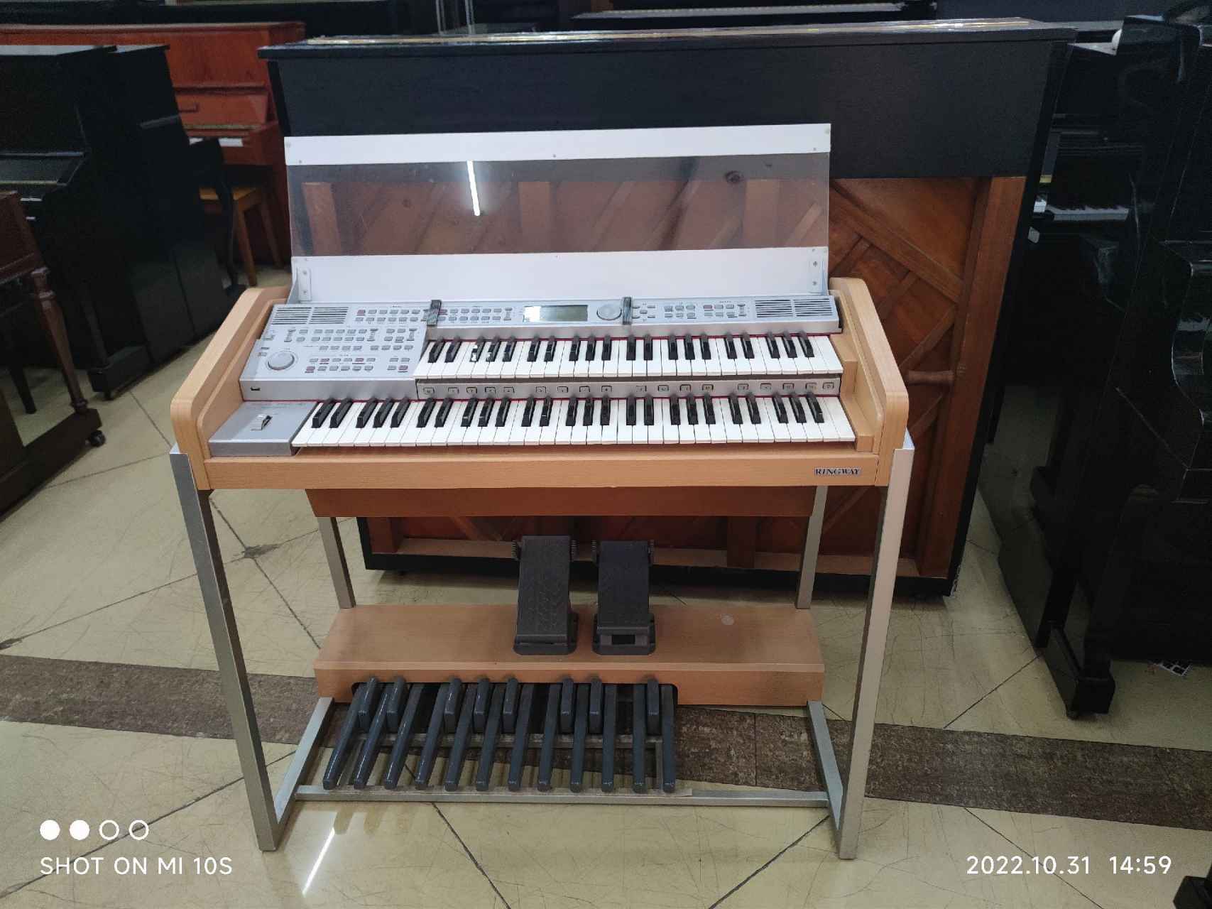 吟飞rs460双排键电钢琴现货出售 .