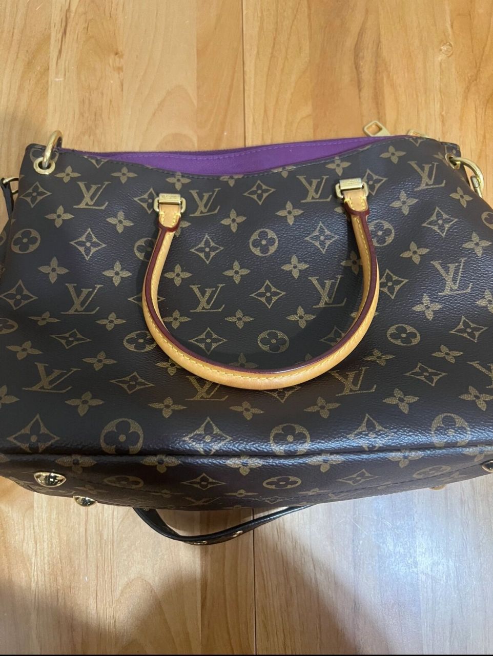 9396香港閒置|紫色lv包 pallas bb 自用紫色大容量lv包,較新淨 90