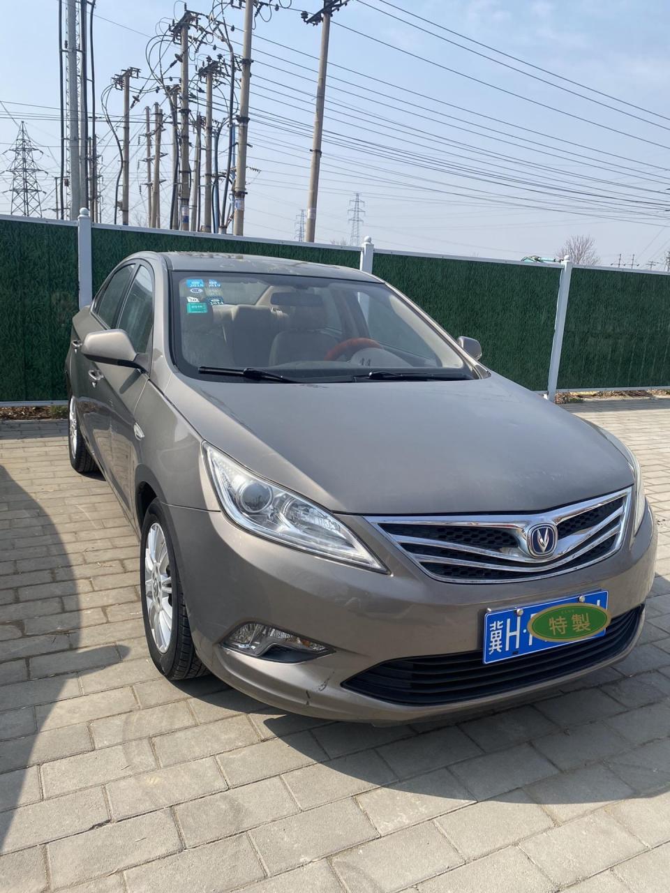 12年长安逸动手动挡,个人一手车,开着倍儿好,全款一万小拿下