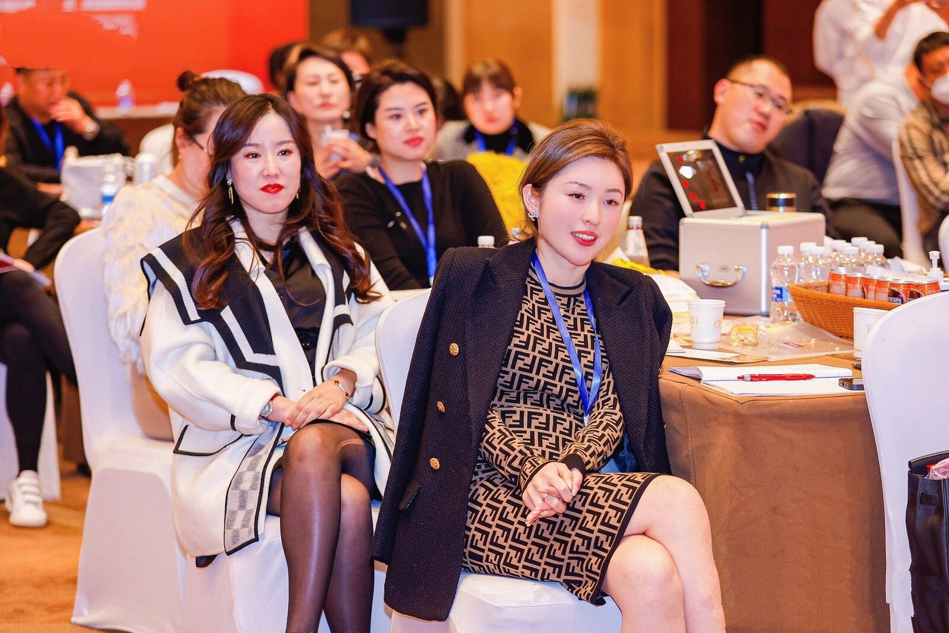 企业家眼中的女明星-陶矜老师 就像一件礼物 里面比外面珍贵,内容比