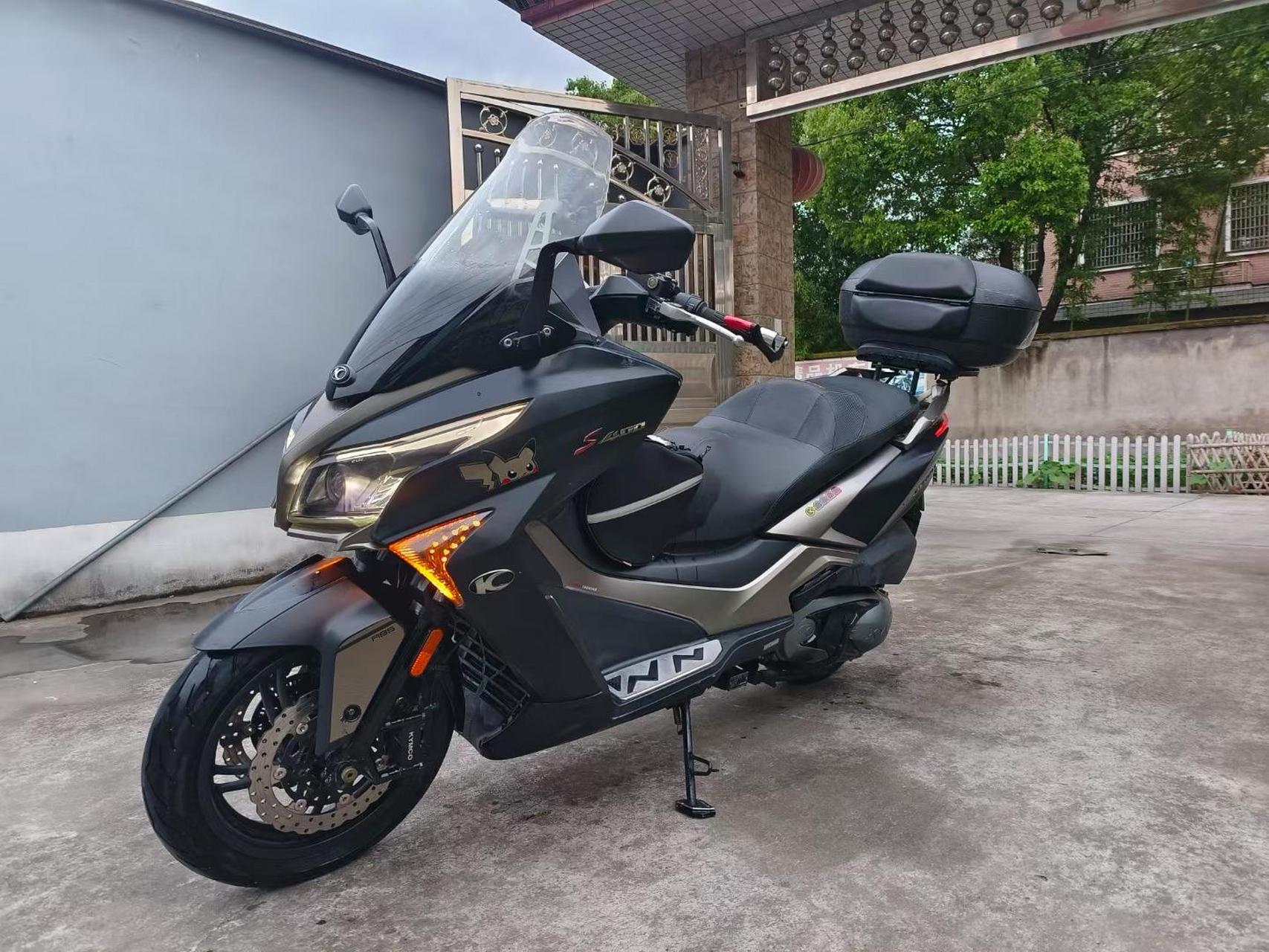 极品高配光阳赛艇s40019年4月份上牌,正常行驶一万七千多公里,整车