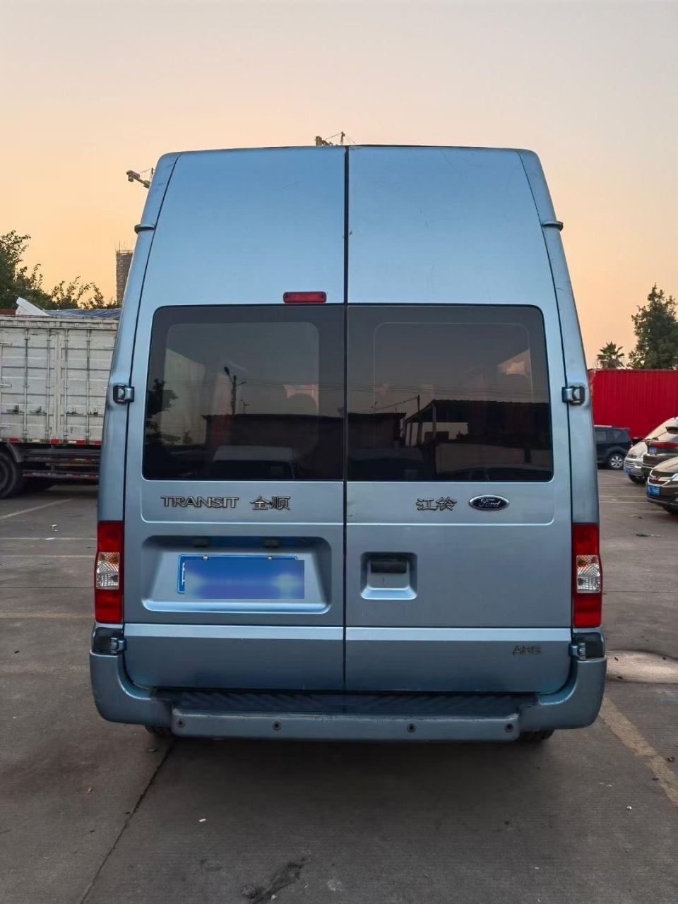 13年6月福特新时代全顺广高顶加长七座,13年6月福特新时代全顺广高顶