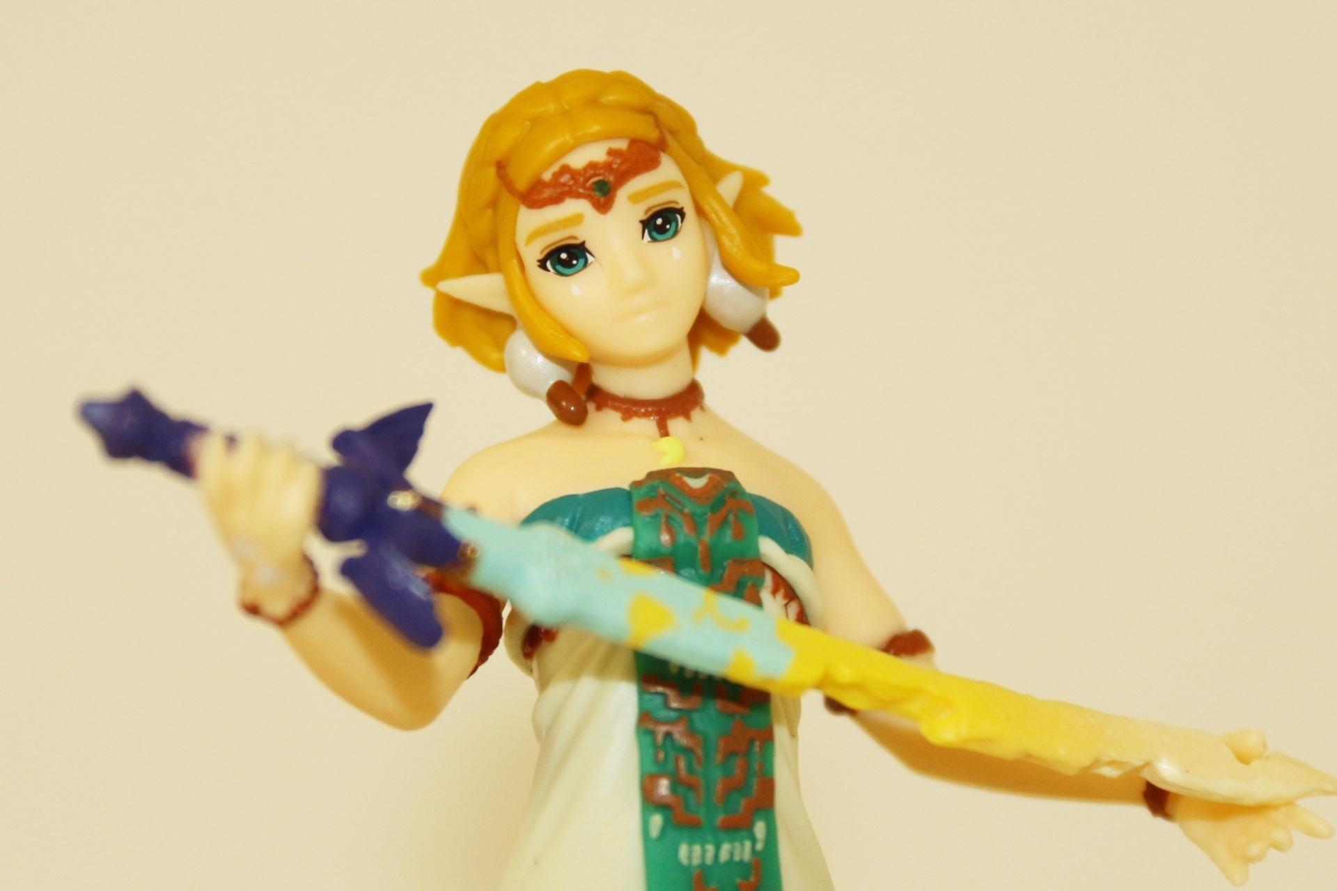 《塞尔达传说:王国之泪》amiibo今日发售,塞尔达款售价1980日元,加侬
