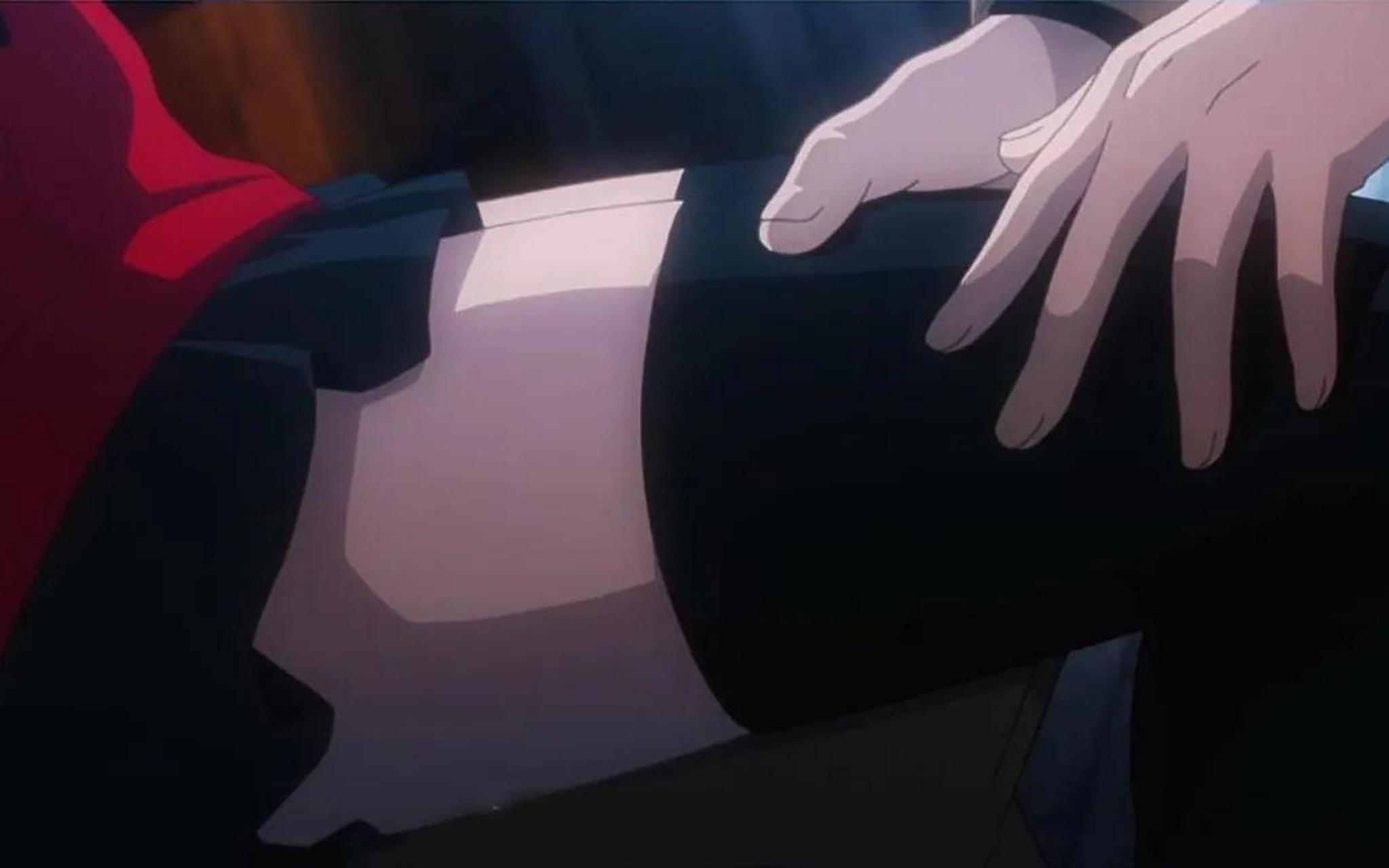 男子摸邻座女孩大腿称一时冲动  近日,在g3251次列车上,一名女乘客哭