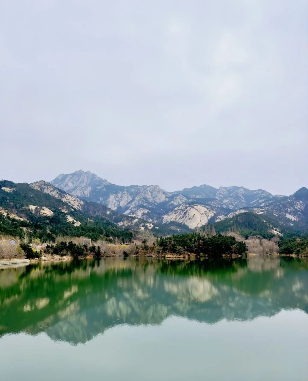 省昆嵛山旅游区分为泰礴顶,九龙池,无染寺,烟霞洞,岳姑殿五大