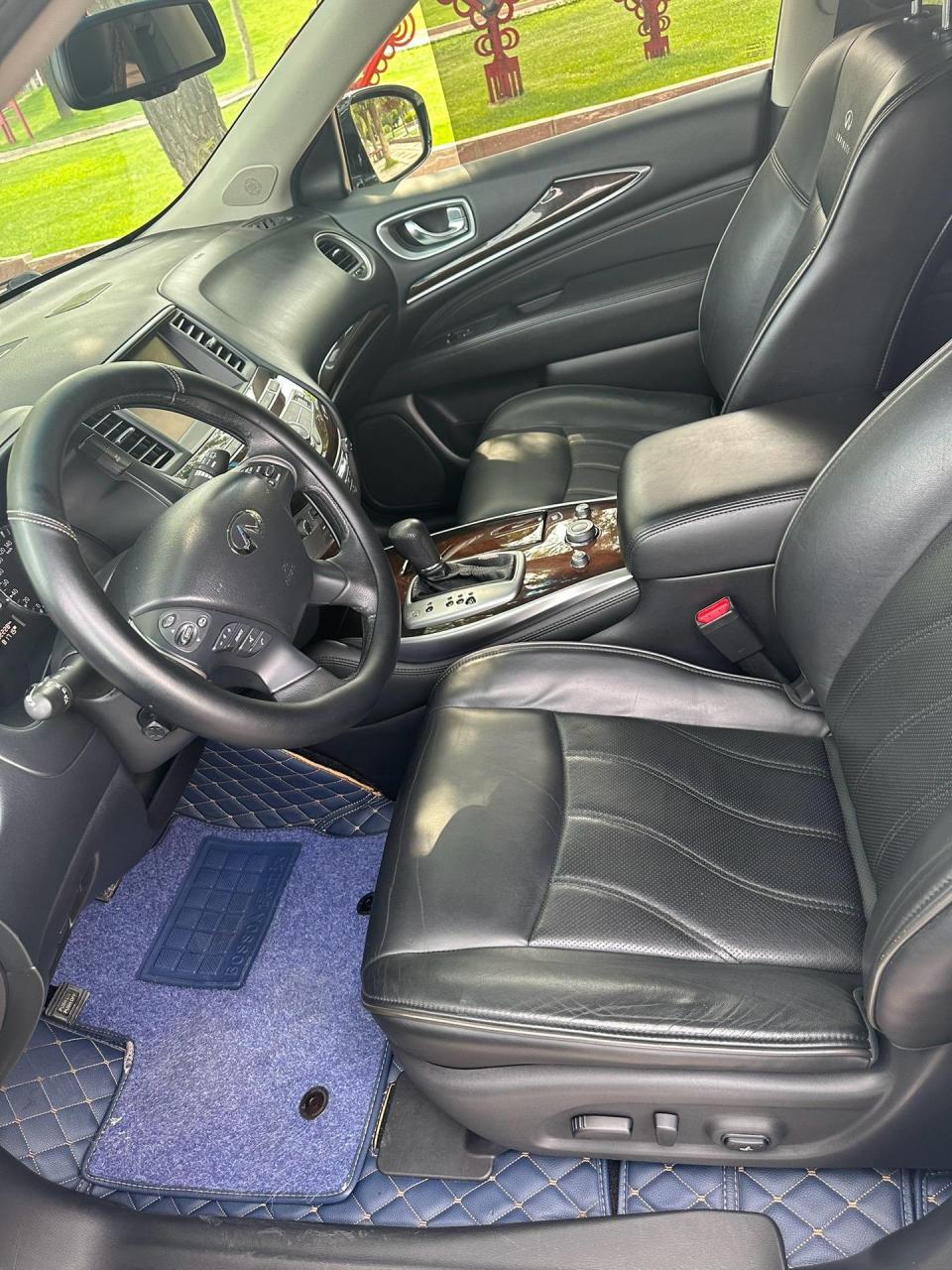 2014年英菲尼迪jx35 七座两驱 卓越版 新车618000那款 北京一手车到我