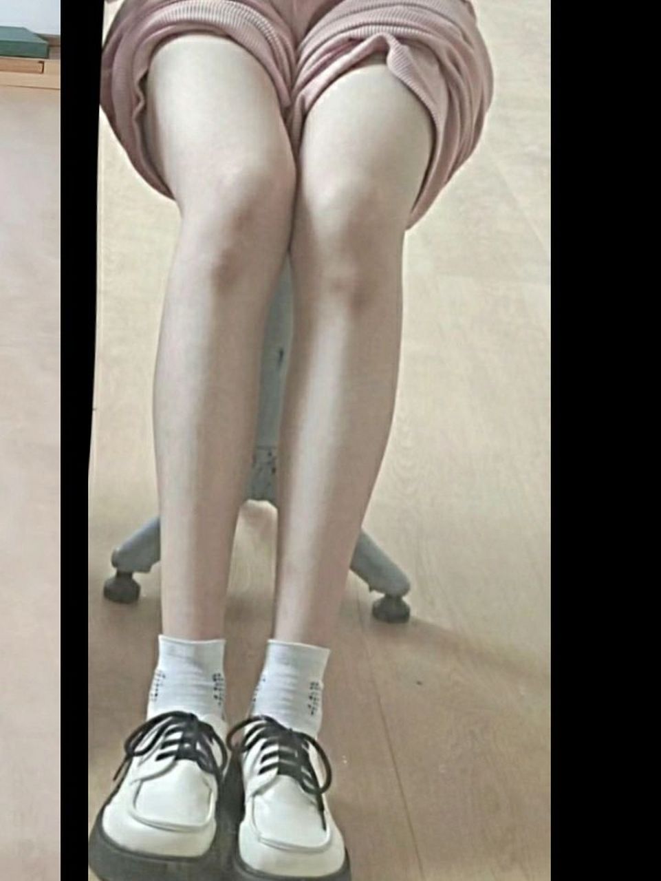 你永远不知道女生裤腿里面有什么 你永远不知道女生裤腿里面有什么